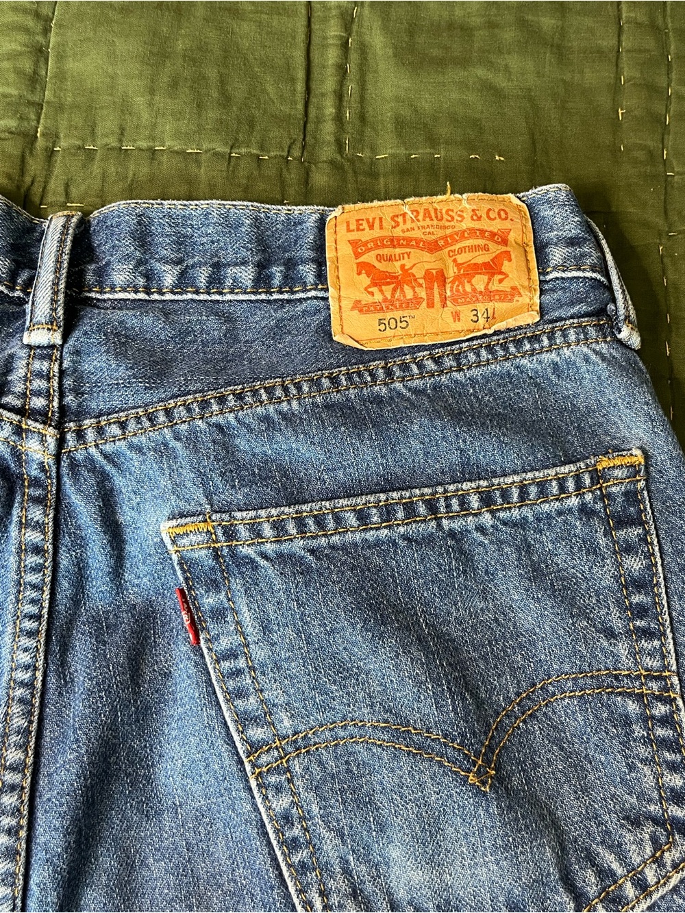 Levi's 505 Relaxed Fit Men's Jean Shorts-Size 34